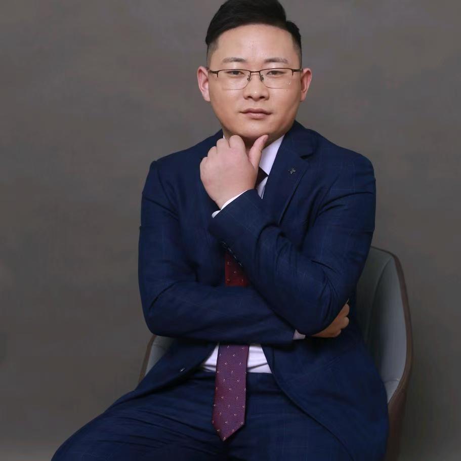元铭个人头像
